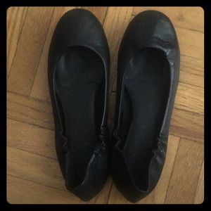 delman black ballet flats